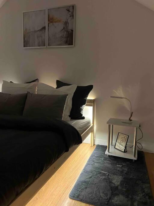 Duplex Minimaliste - 30 Min De Paris Leilighet Saint-Ouen-l'Aumone Eksteriør bilde