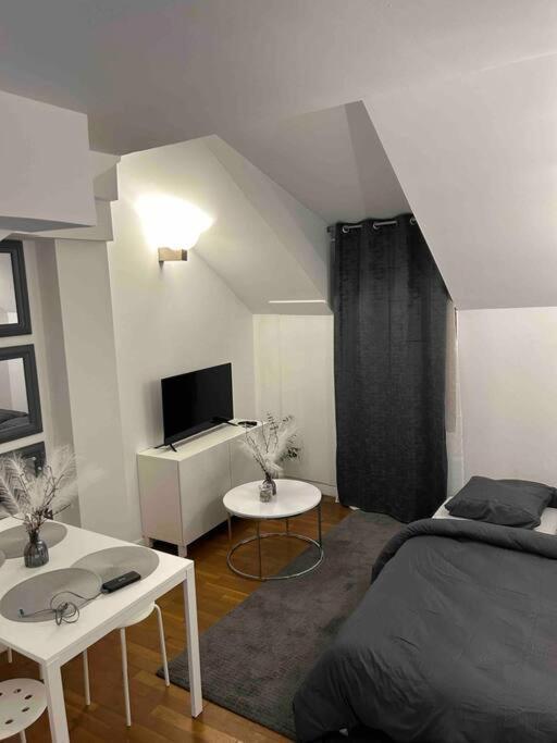 Duplex Minimaliste - 30 Min De Paris Leilighet Saint-Ouen-l'Aumone Eksteriør bilde